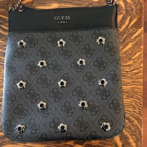 Guess bag